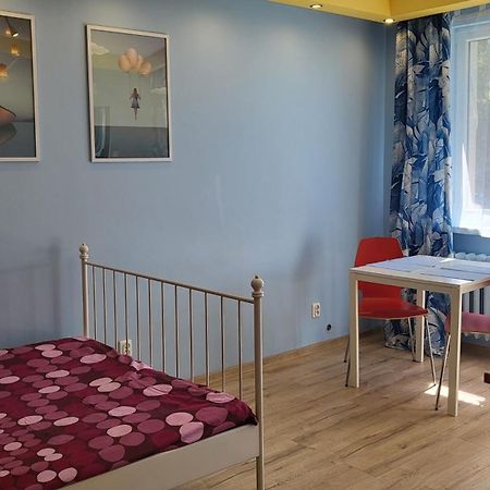 Studiospanie Studio Kapitana Z Balkonem Na Parterze Gdańsk Extérieur photo